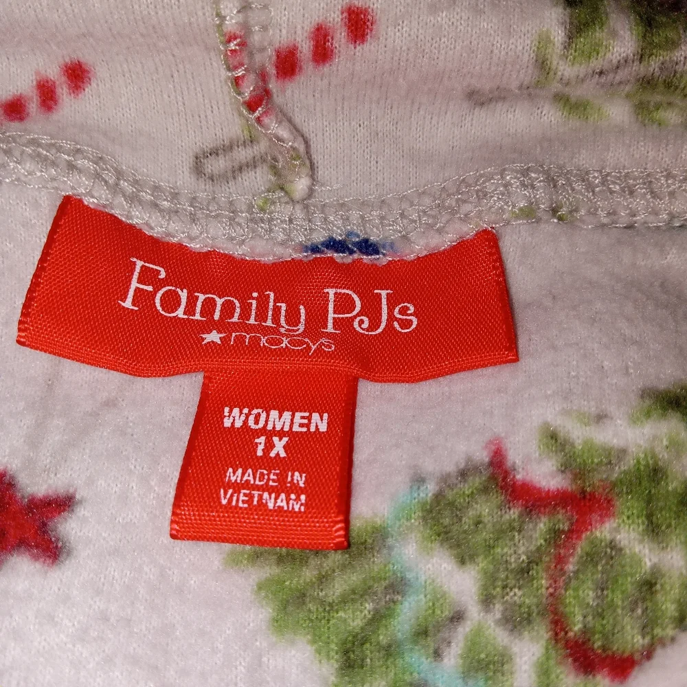 Macys Chritmas Hooded Fleece Onesisies Pjs 1X - Picture 6 of 9